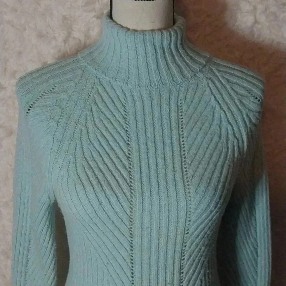 Sundance Women’s Agua Cable Knit Turtleneck Sweater Size XS - Picture 2 of 8